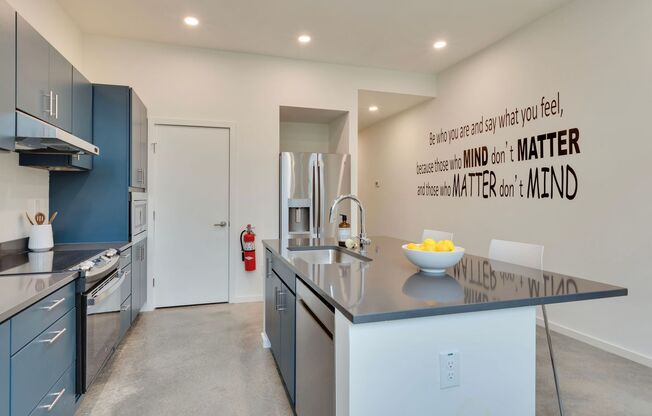 1 bed, 1 bath, $800, Unit Unit 7 Suite E - 226 N Dillard St