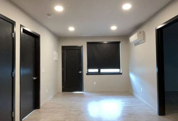2 beds, 1 bath, 659 sqft, $1,597, Unit 204