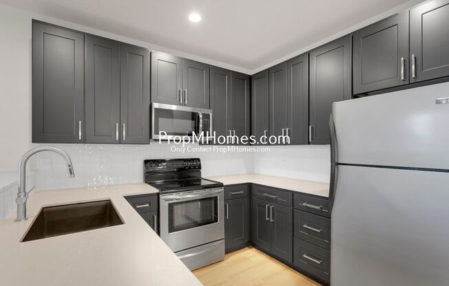 Updated One Bedroom Condo in Downtown Gresham - Like Brand New!