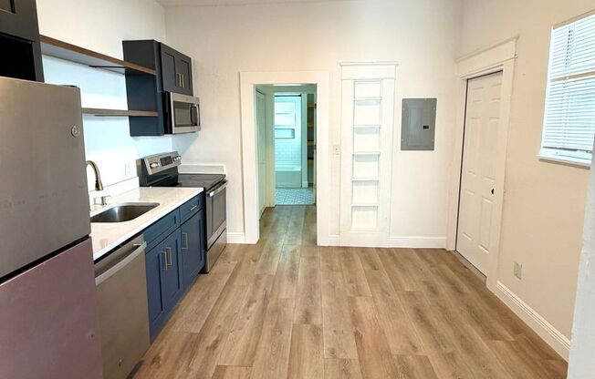 2 bedroom 1 bathroom duplex in Tampa Heights