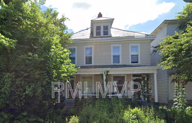 2564 Deming Ave