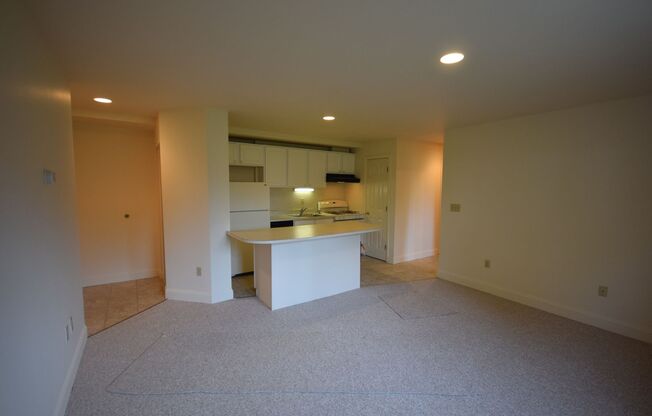 2 beds, 2 baths, 884 sqft, $1,495, Unit A-14