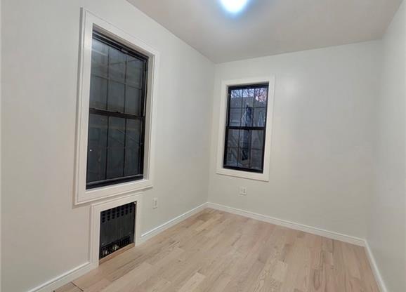 1144 E 37 ST