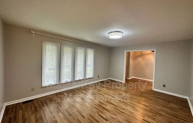 4017 GRIMSTEAD LN