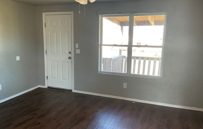 2 beds, 1 bath, $1,050