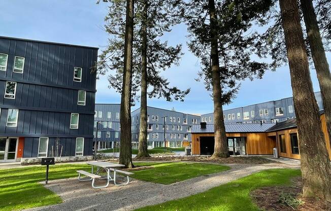 Rockwood Village_BBQ Picnic Area