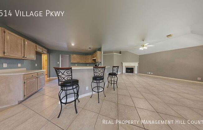 2514 VLG PKWY