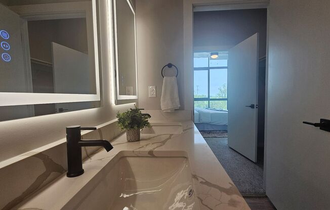 2 beds, 2 baths, 1,306 sqft, $2,100, Unit 201