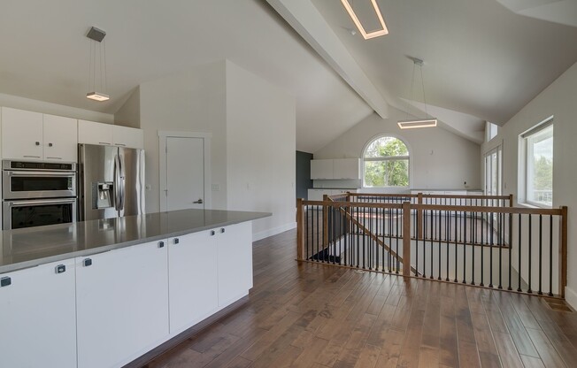 Stunning Kirkland Rental off Market St!