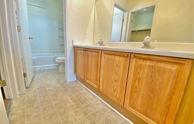 CHARMING 2 BEDROOM, 2 BATH CONDO WITH STYLISH UPGRADES THROUGHOUT!