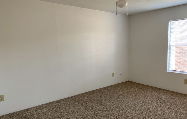 2 beds, 2 baths, 1,038 sqft, $1,215, Unit 0110