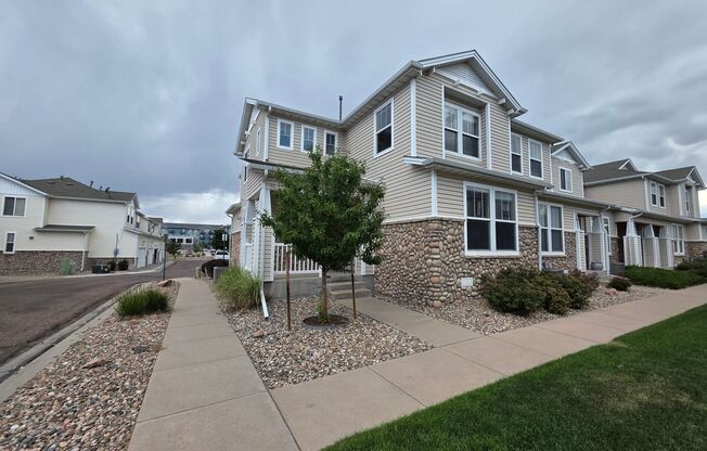 Stunning 4 Bed 3 Bath Home Near Stetson Hills!!