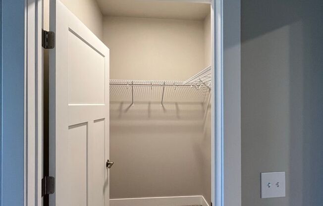 2 beds, 2 baths, 946 sqft, $1,550