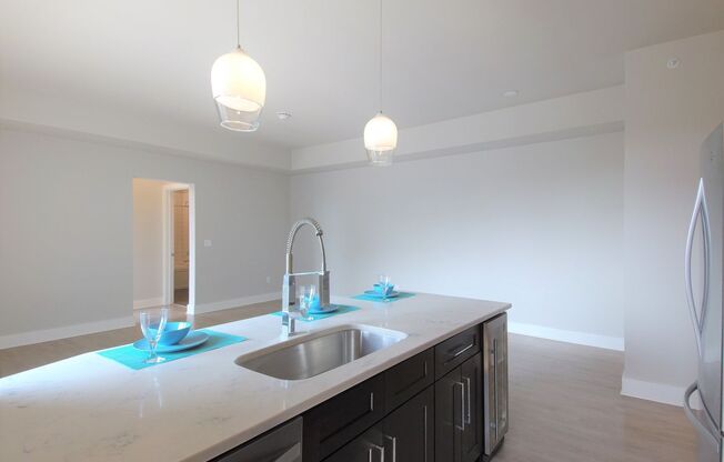 2 beds, 2 baths, 1,205 sqft, $1,875, Unit 201