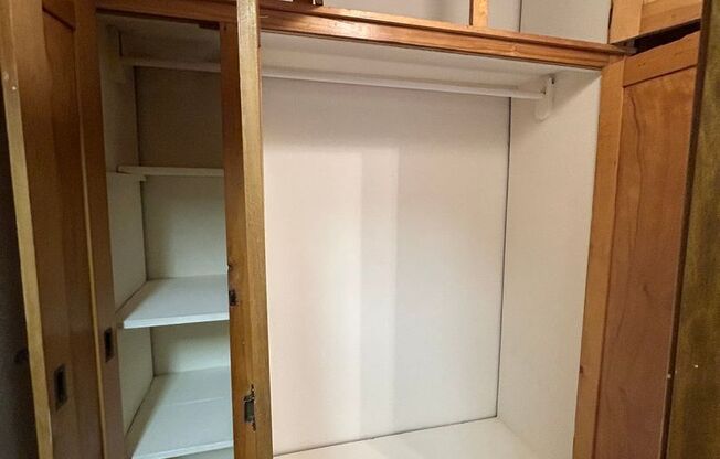 1 bed, 1 bath, 425 sqft, $1,785, Unit 233-227