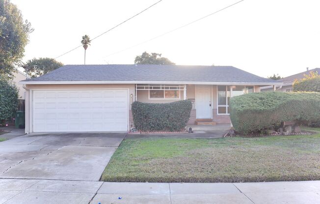 Cozy 3-bedroom home for rent in Fremont!