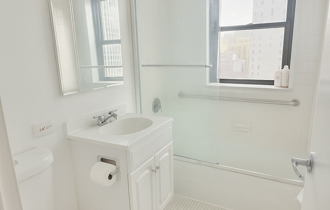 1 bed, 1 bath, $4,495, Unit 20K