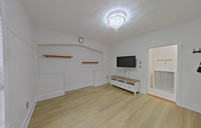 4 beds, 1.5 baths, 1,724 sqft, $3,700, Unit SF