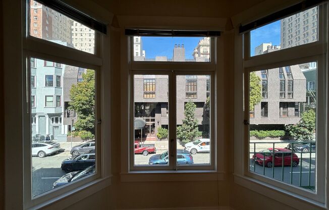 935 Pine Street (1372r)