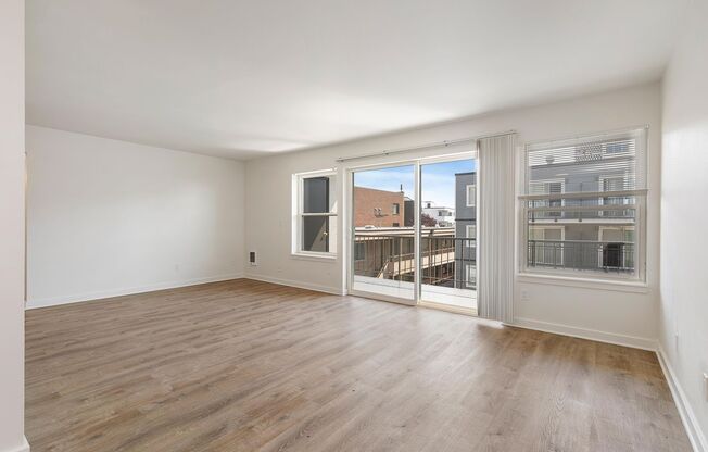 2 beds, 1 bath, 986 sqft, $2,700, Unit 301