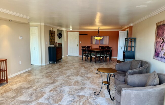 3 beds, 2 baths, 1,644 sqft, $4,600, Unit 711
