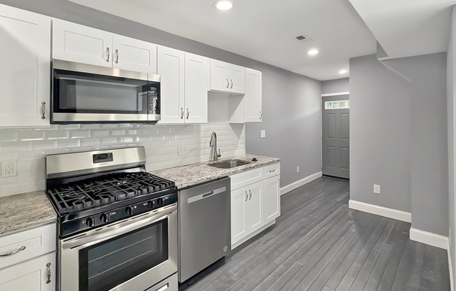 2428 BRENTWOOD AVE