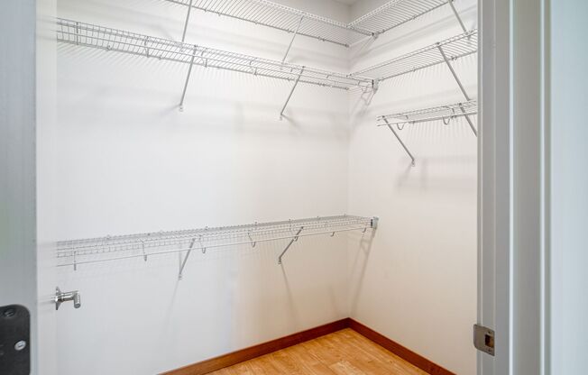 1 bed, 1 bath, 648 sqft, $1,090, Unit A212