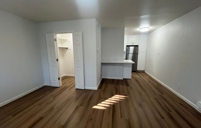 Studio, 1 bath, 380 sqft, $2,125, Unit 777-136