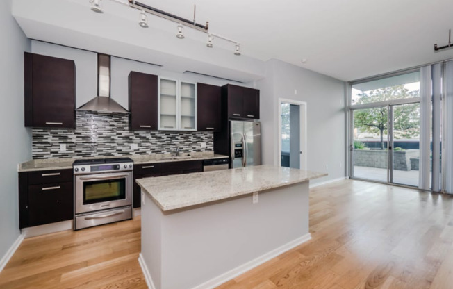 1169 S Plymouth Ct 304