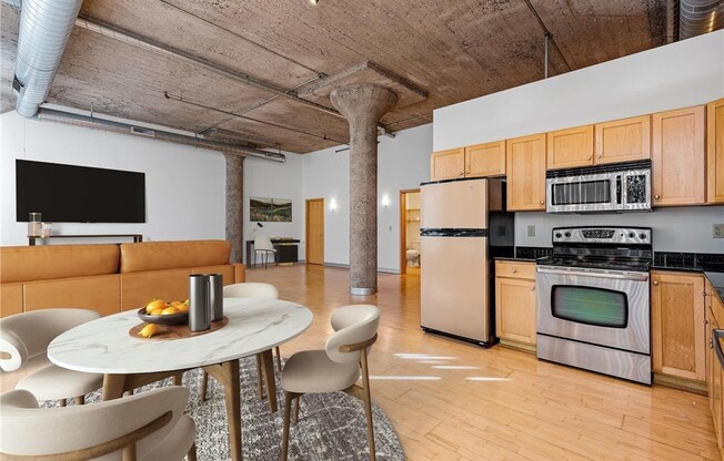 521 S 7th St