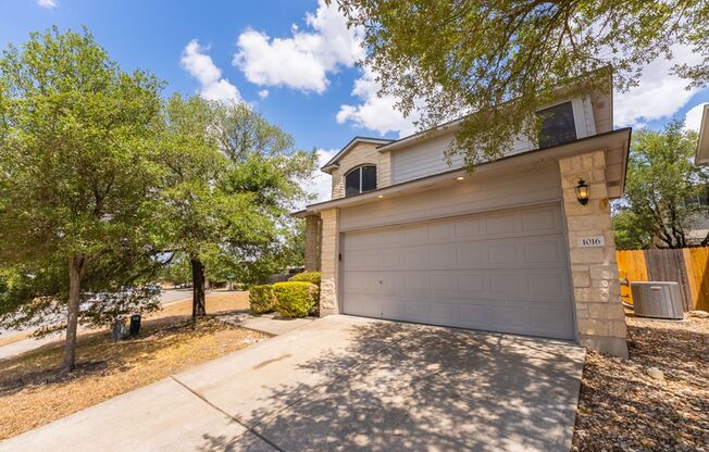 Beautiful 3 bedroom, 2.5 bathroom Home in Sarahs Creek South!