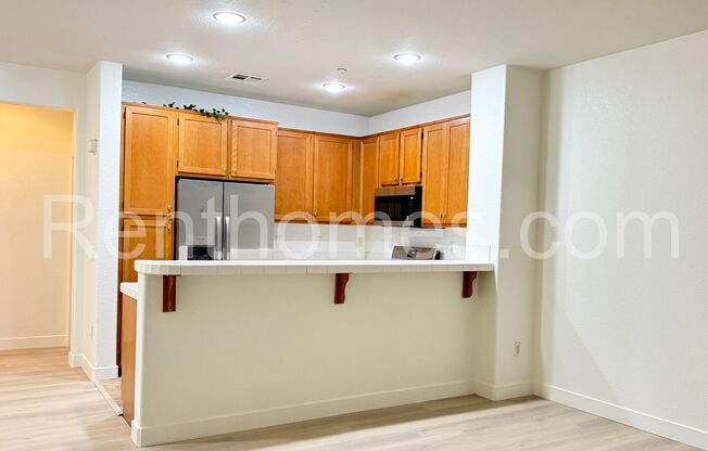 Eastlake, 1603 White Hickory- AC, 2 Car Garage!