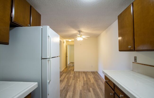 2 beds, 2 baths, $1,595, Unit 9132