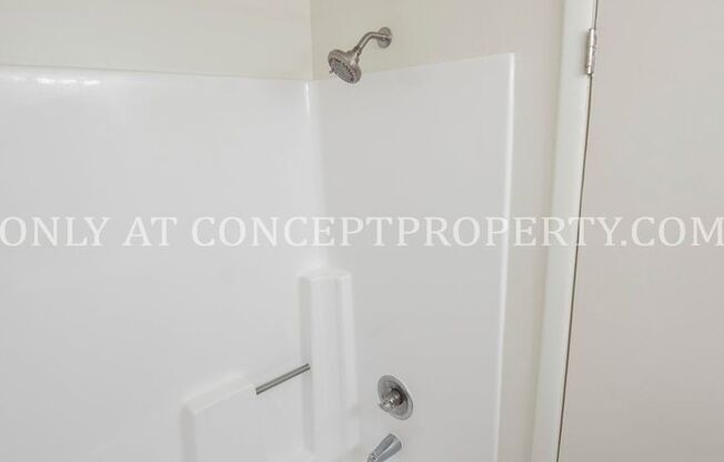 2 beds, 1 bath, 810 sqft, $1,299, Unit 95