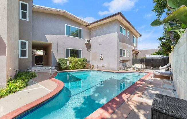 (Anna) 4216 Mary Ellen Avenue