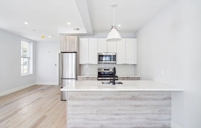 1 bed, 1 bath, 600 sqft, $2,150, Unit 16