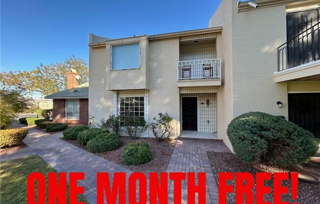 SPACIOUS 2 BEDROOM TOWNHOME IN LAS VEGAS COUNTRY CLUB