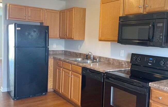2 beds, 2 baths, $900, Unit 406C