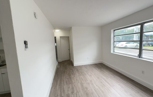 2 beds, 1 bath, 725 sqft, $2,050, Unit AM 4351-21