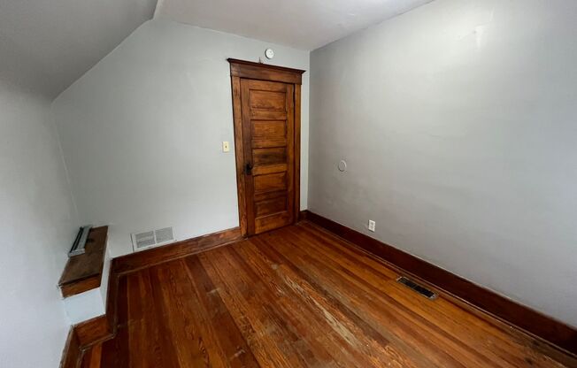 3 beds, 1 bath, $1,590