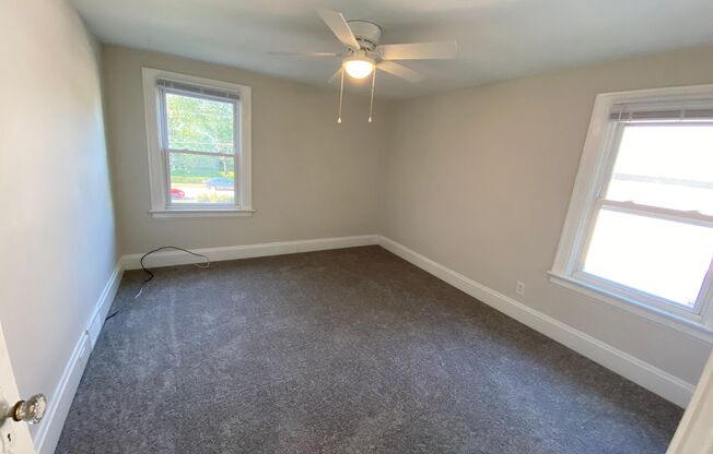 2 beds, 1 bath, $1,395, Unit #2 6602 Murray Rd., Cincinnati, OH 45227