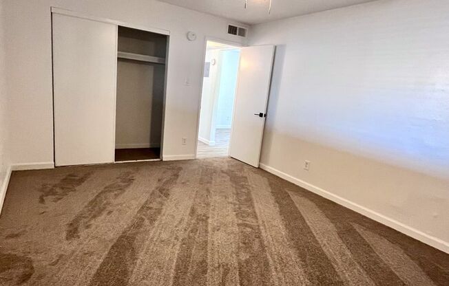 1 bed, 1 bath, 635 sqft, $1,150, Unit 12