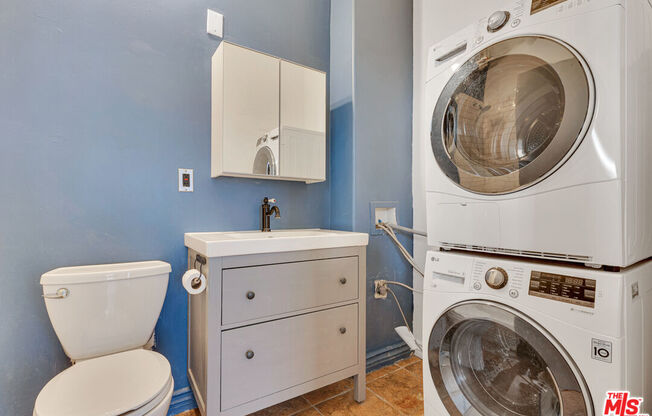 Studio, 1 bath, 650 sqft, $2,000, Unit 811