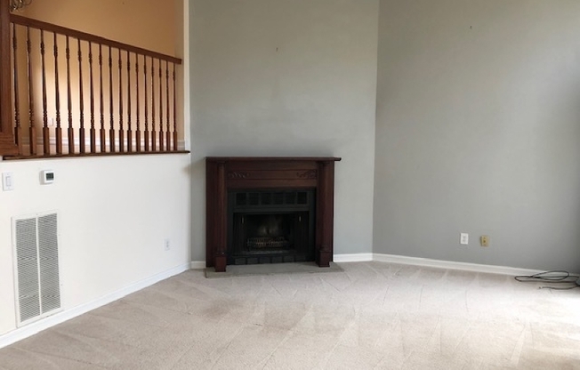 5 CEDAR LN
