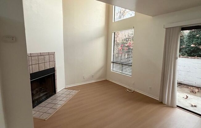 PROMOTION! $500 gift card upon lease signing & move-in.