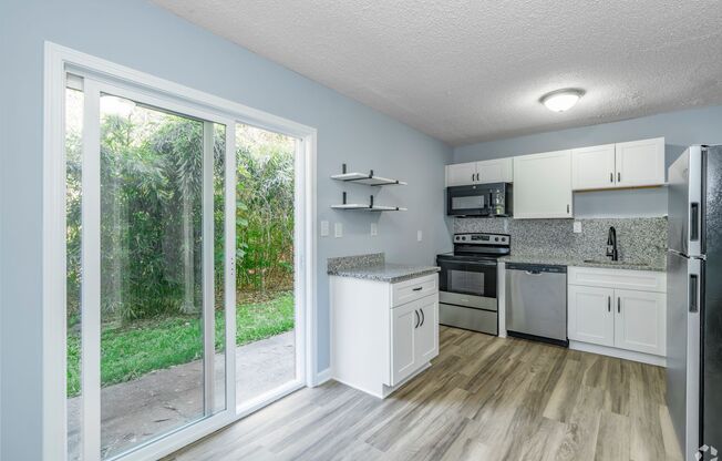 2 beds, 1.5 baths, 1,000 sqft, $1,275, Unit 28