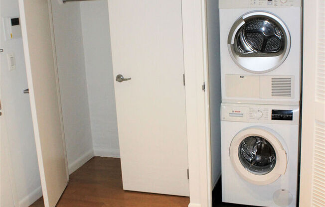 1 bed, 1 bath, 673 sqft, $3,325