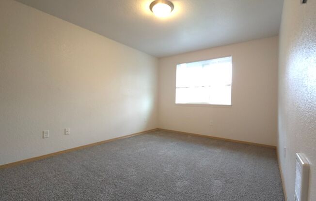 2 beds, 1 bath, 875 sqft, $1,295, Unit 127-55