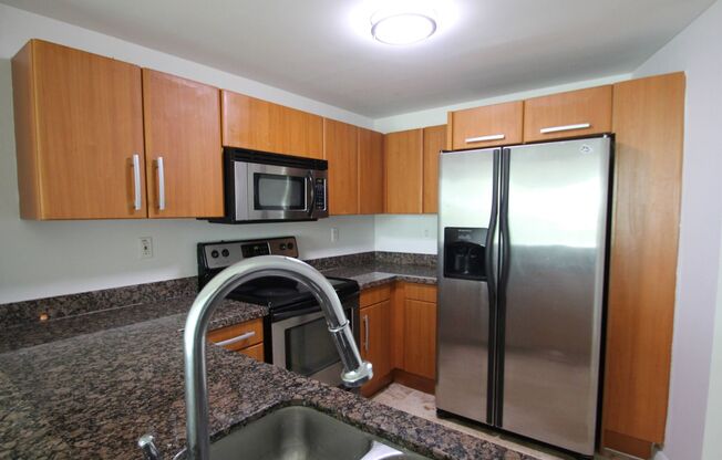 1 bed, 1.5 baths, 924 sqft, $2,700, Unit Unit 310