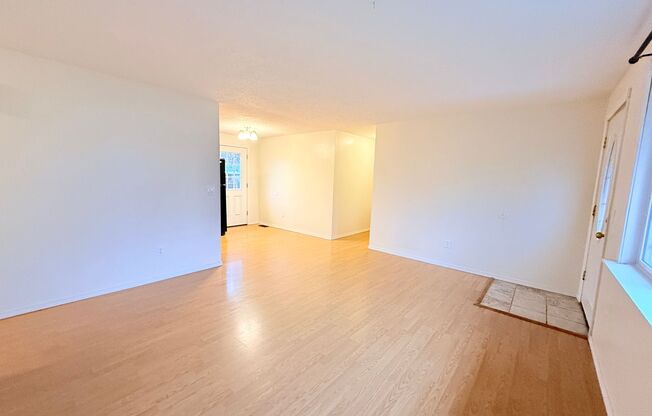 Ranch Style 4 Bedroom Beaverton Home!!